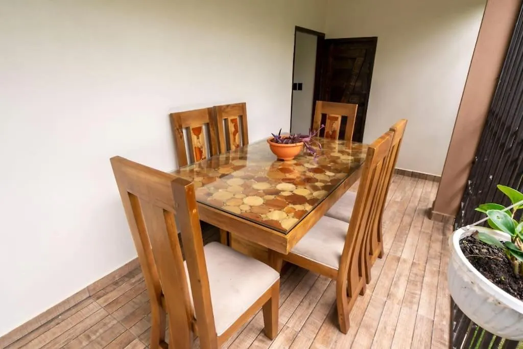 Villa Brisas Del Campo 哈拉瓦科阿