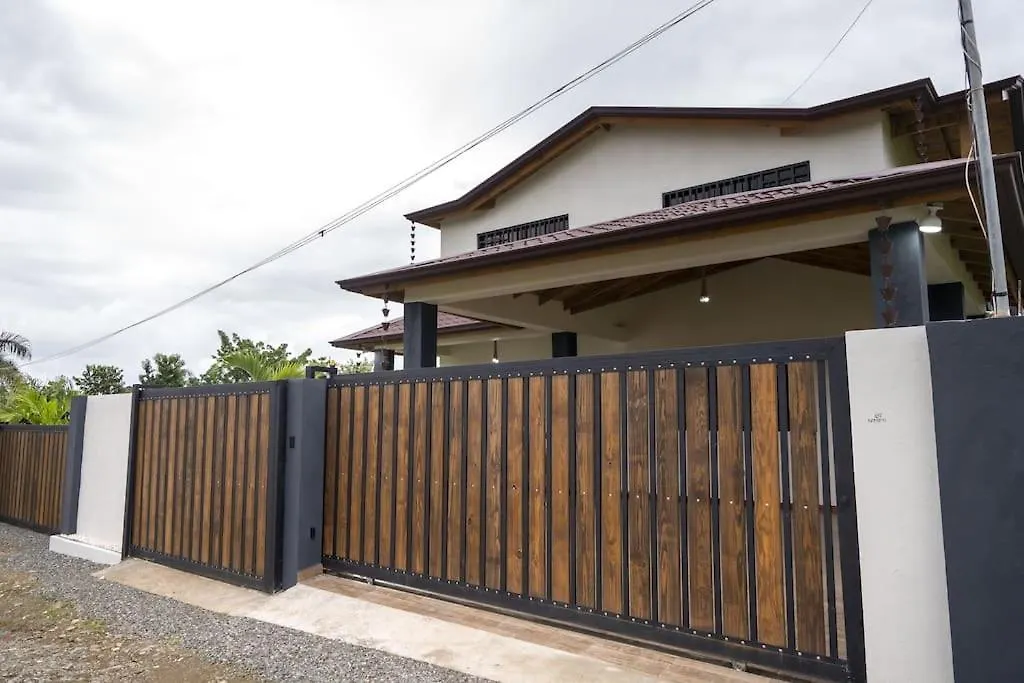 Villa Brisas Del Campo 哈拉瓦科阿